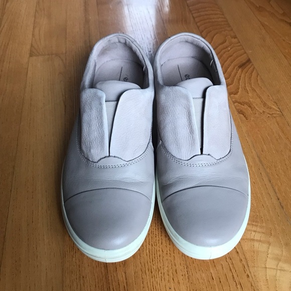 Ecco Soft 7 II Womens Slip-on sneakers taupe beige shoes womens size 9 US Eu 40 - Picture 1 of 14
